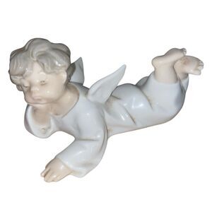 Vtg Lladro “Angel Laying Down” Glossy Porcelain Figurine #4541 (Retired) Spain